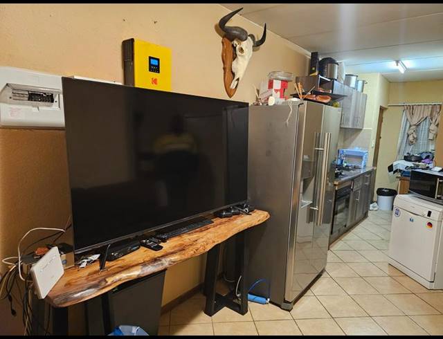 2 BEDROOM APARTMENT FOR SALE IN OLIEVENHOUTBOSCH